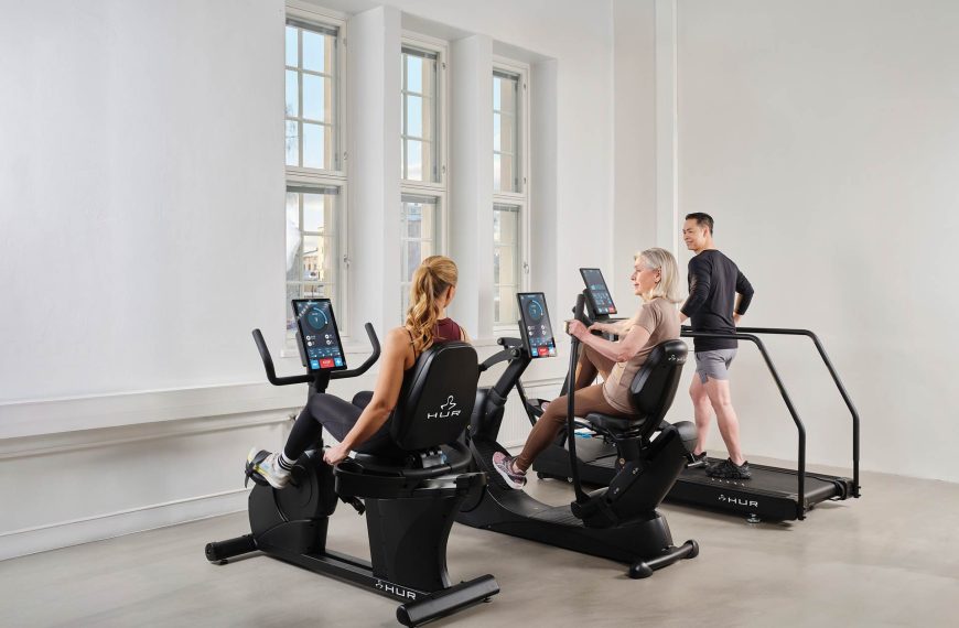 HUR SmartTouch Cardio เครื่องออกกำลังกายคาร์ดิโอที่เชื่อมต่อกันผ่านระบบบริหารดิจิทัล สำหรับผู้สูงอาย…
